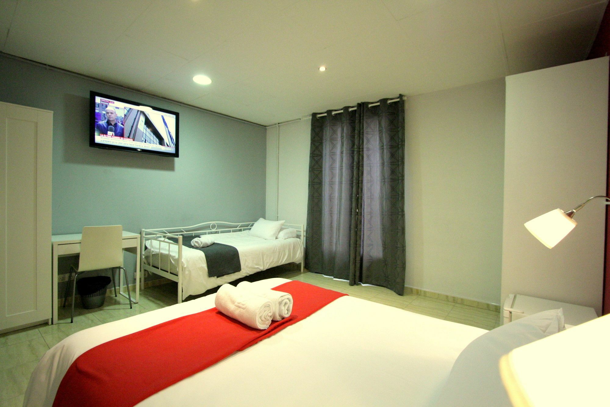 Hostel Artistic Barcelona Eksteriør bilde